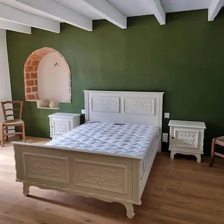 Au Coeur Des Vignes *